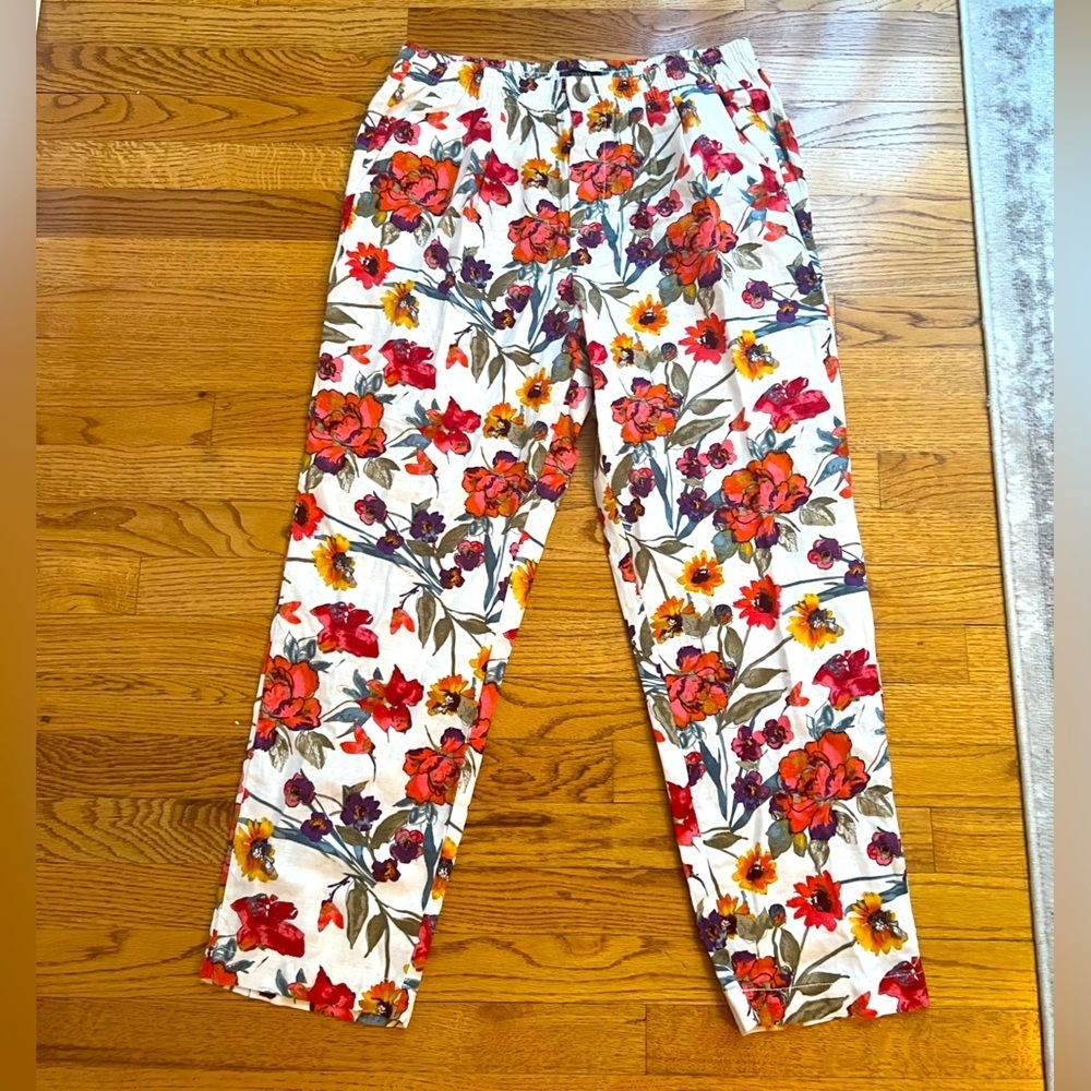 Floral Print White Women's Relaxed Pants